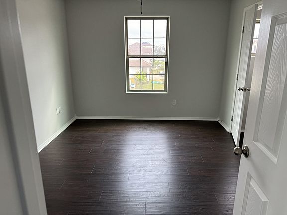 4th image of 3302 Limousin Dr
