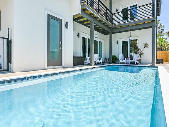 2nd image of 28 W Palm Beach Ct