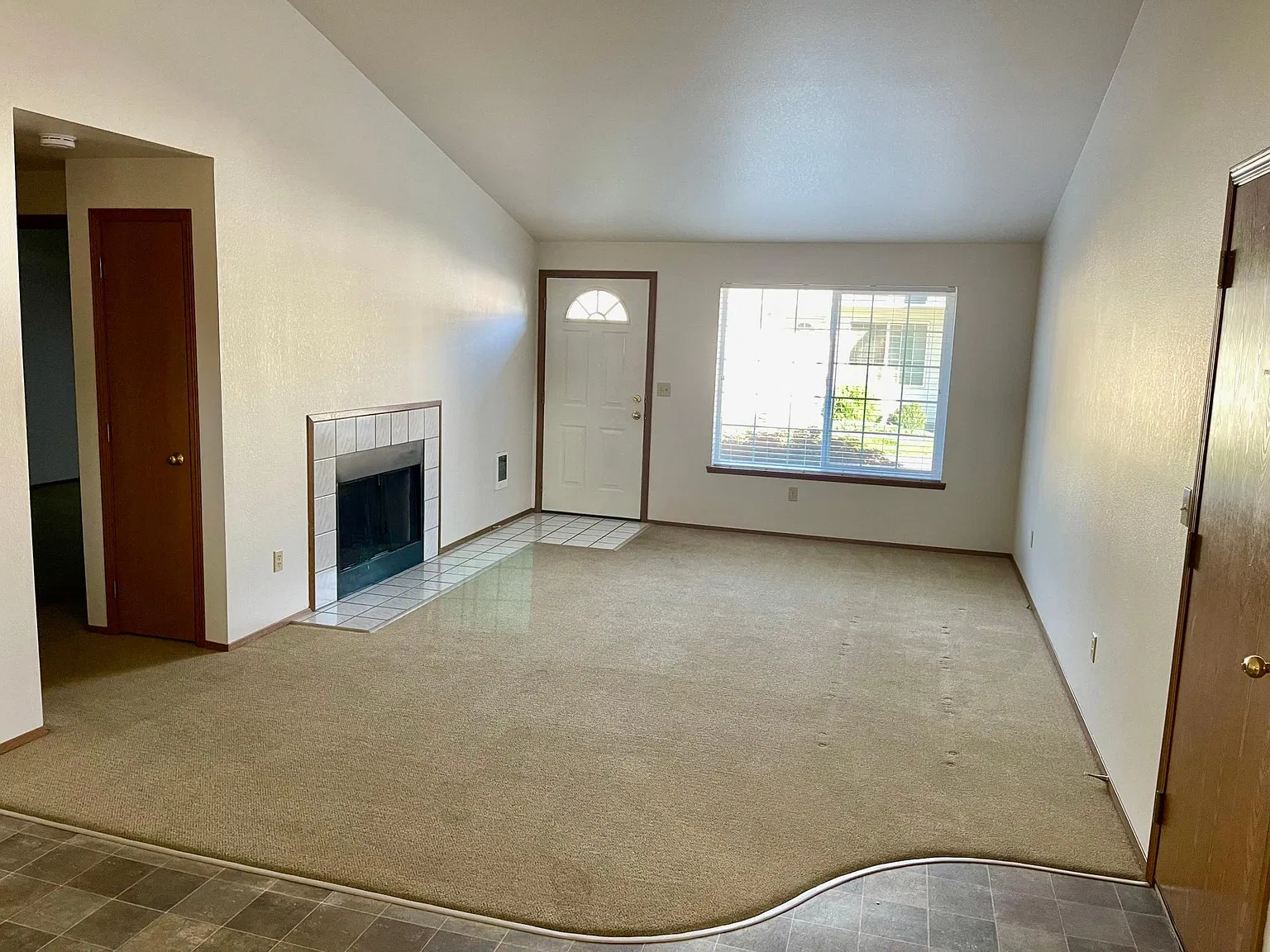 2 bed, 925 sqft, $1,295 — Photo 4