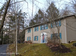 15 Eastwoods Rd, Tunkhannock, PA 18657