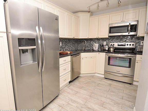 3rd image of 2020 N Atlantic Ave APT 605-N