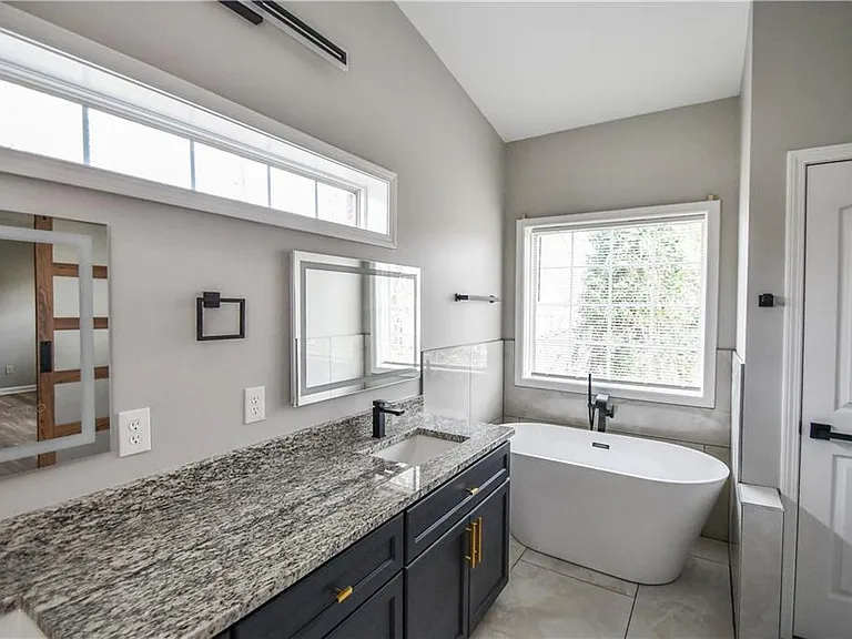 3338 Sims St — Photo 48