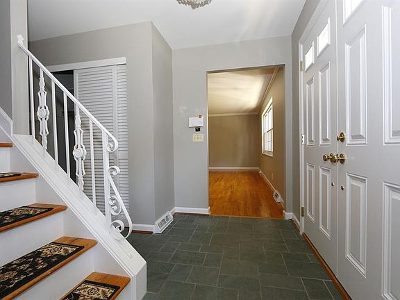 4th image of 2891 Saddleback Dr