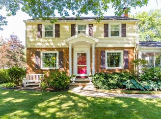 271 Rhinecliff Dr, Rochester, NY 14618