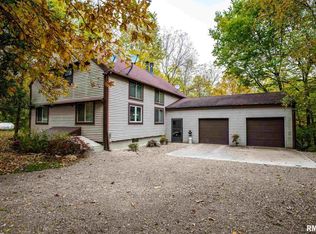 1810 Hillside Rd, Congerville, IL 61729