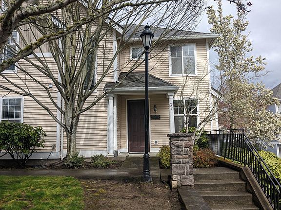 2nd image of 429 227th Ln NE