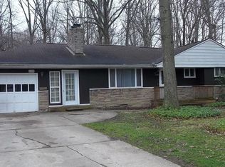 2219 Oakdale Dr NW, Warren, OH