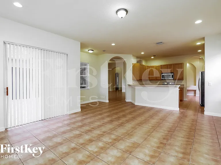 12748 SW 21st St — Photo 6