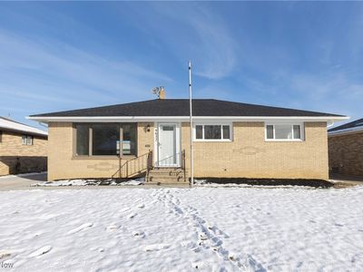 9632 Melody Ln, Brooklyn, OH, 44144