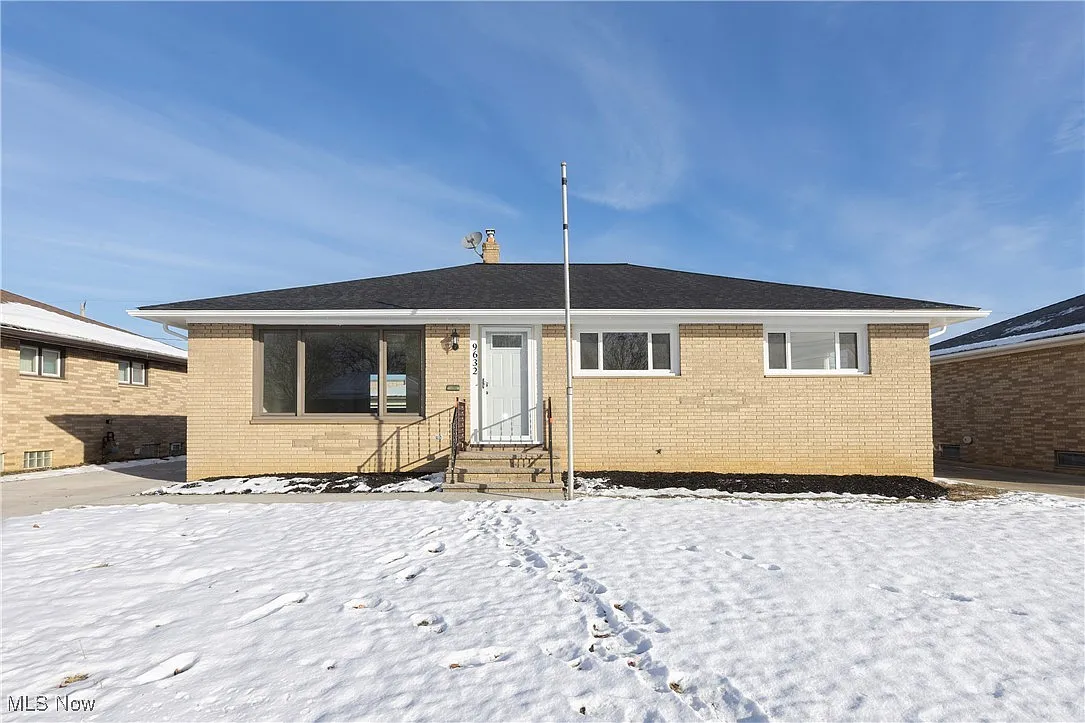 9632 Melody Ln photo 1