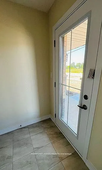 125 Melody Ln — Photo 2