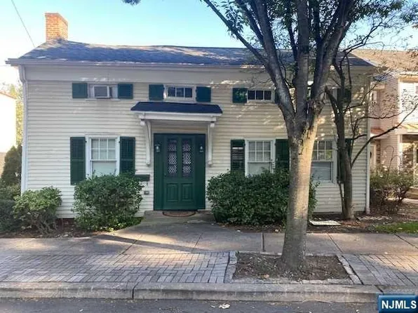 788 Kinderkamack Rd, River Edge, NJ 07661