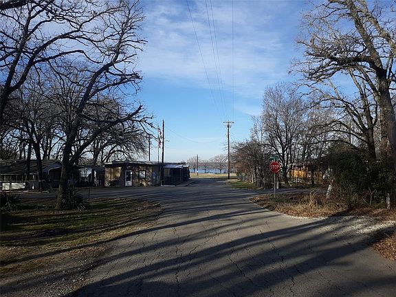 4th image of 289 Briggs Blvd