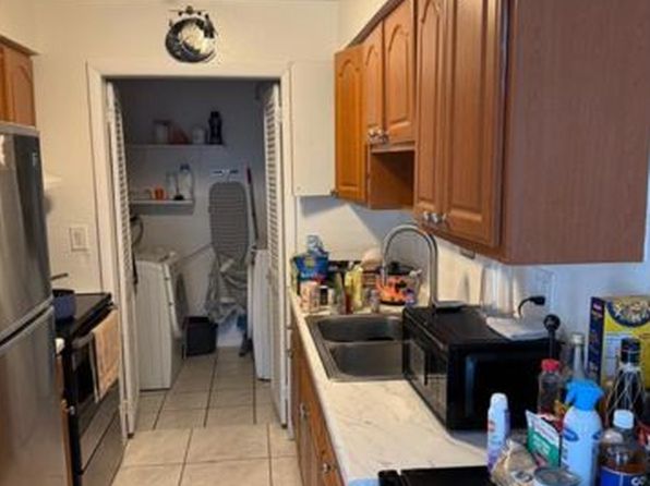 826 SW 12th Ct