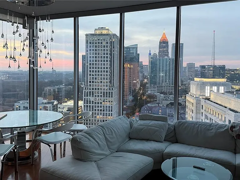1080 Peachtree St NE #2110 — Photo 6