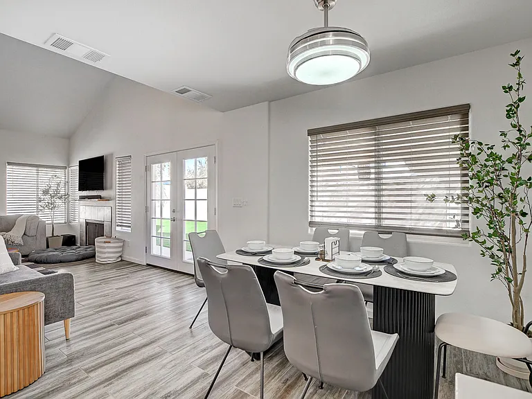 1658 Garden Path Ct — Photo 10