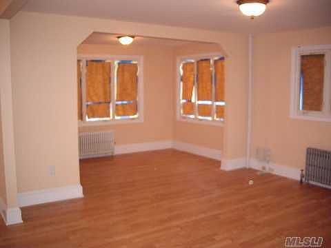5th image of 107 Catherine Ave