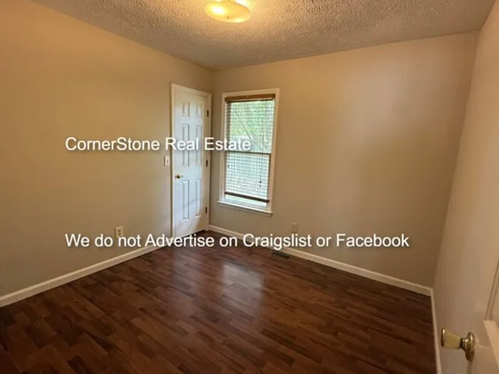 1267 Exeter Ln — Photo 7