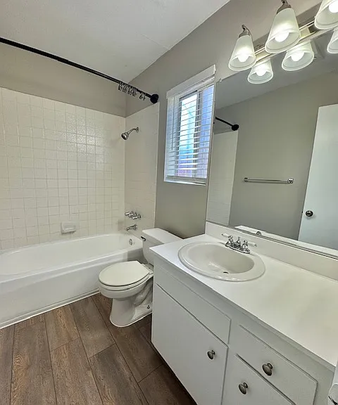 Vista Capri East — Photo 14
