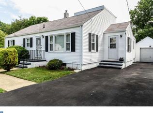 4 Pleasant Pl, New Castle, DE 19720