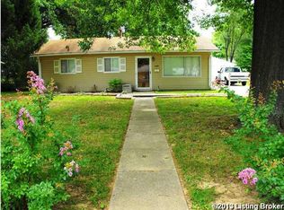 9912 Ponder Ln, Louisville, KY 40272