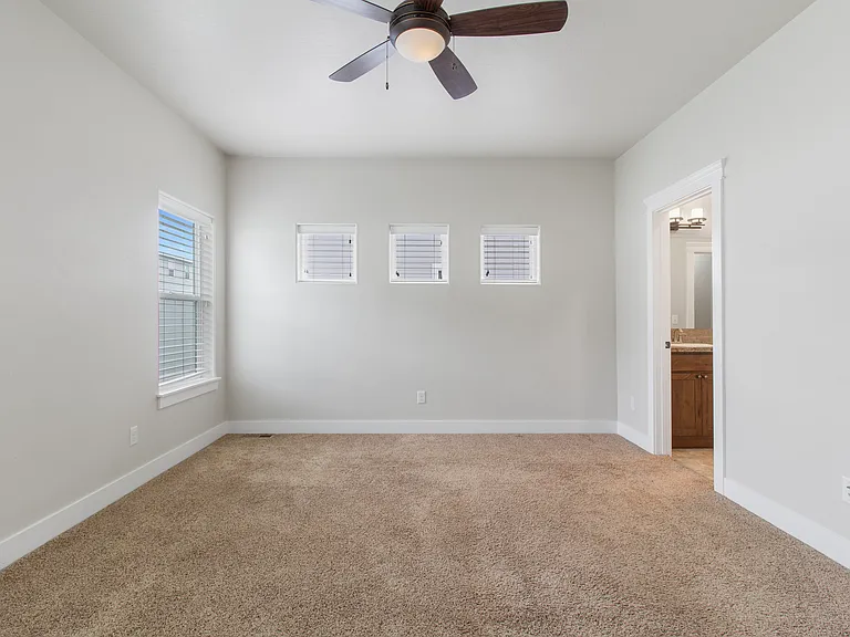 1015 White Birch Ave — Photo 28