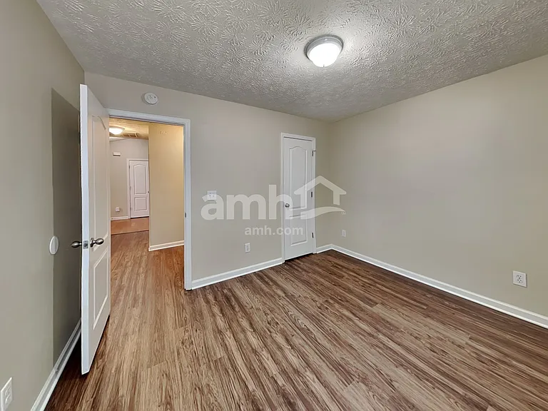 5455 Yellow Pine Dr — Photo 18