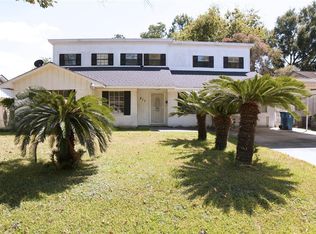 511 Peach Spring Dr, Houston, TX 77037