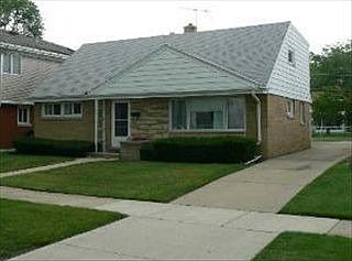 5th image of 7751 N Oconto Ave