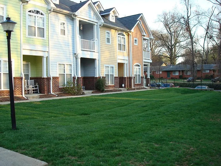 1561-1561 Pecan Ave #1561 — Photo 3
