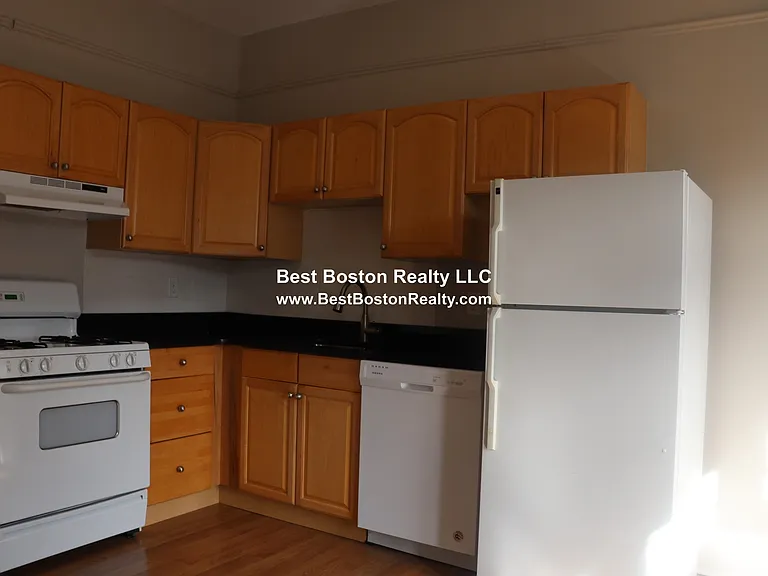 45 Bay State Rd #5F — Photo 6
