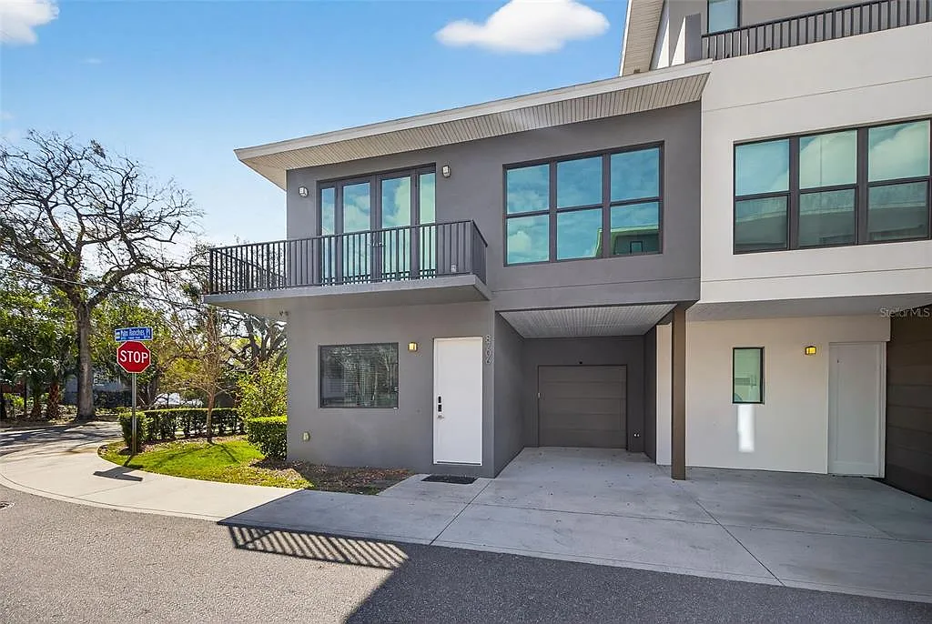 3 bed, 2.5 bath, 1558 sqft, $3,500 — Photo 1