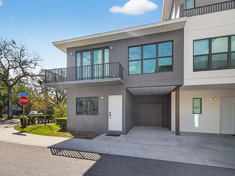 8706 Palm Ranches Pl — Photo 1