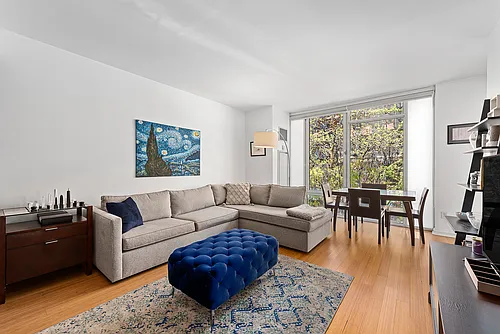 350 W 53rd St #3D Photo 1