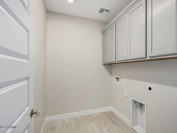 5th image of 17786 W SILVERWOOD Drive