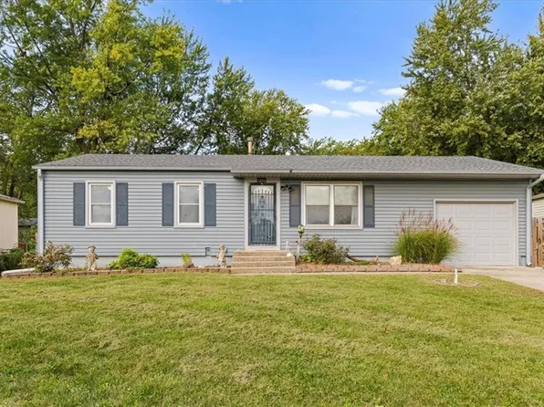 1206 N Viking Dr, Independence, MO 64056