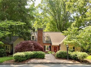 1756 Meadowbrook Dr, Winston Salem, NC 27104