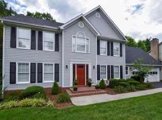4232 Kings Court Dr, Roanoke, VA 24018