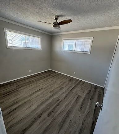 3rd image of 16865 Hoskins Ln #16865