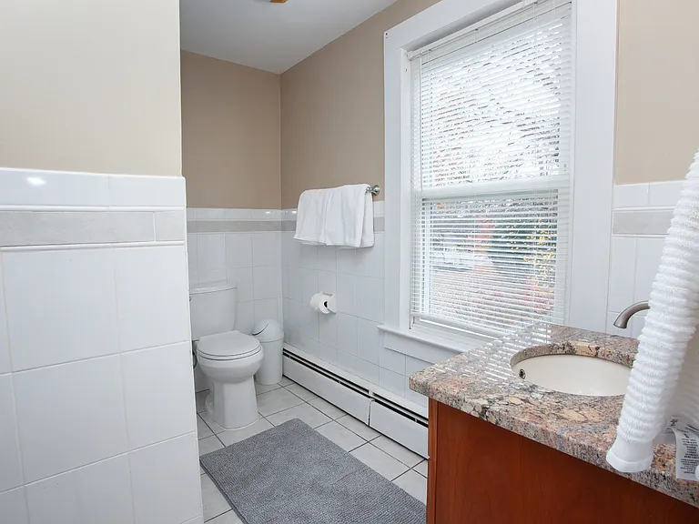 19 Fairview St — Photo 11