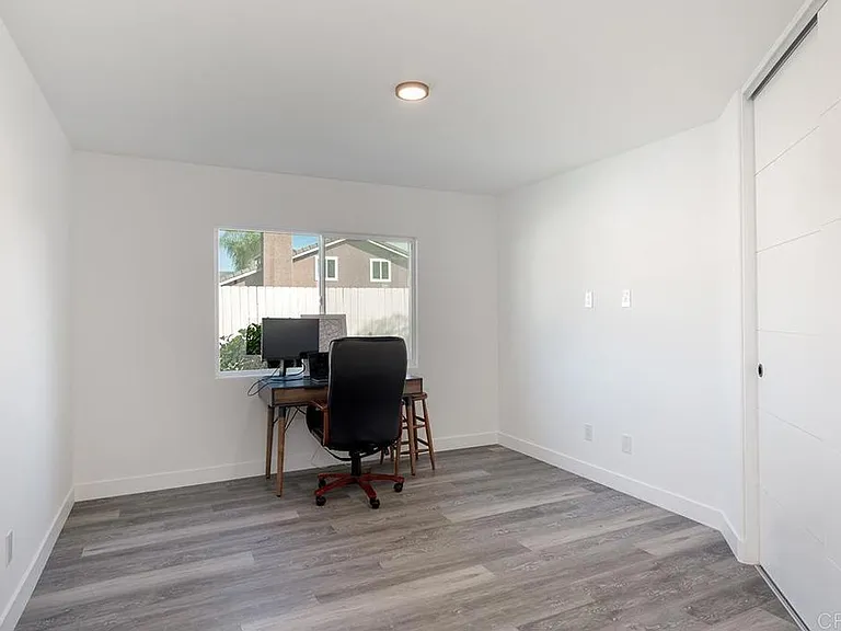 3647 Hazelhurst Pl — Photo 18