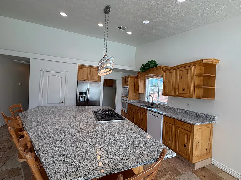 135 N 350 W — Photo 11