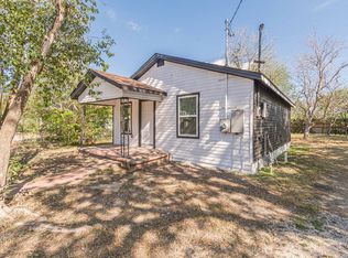524 Avenue B, Seguin, TX 78155
