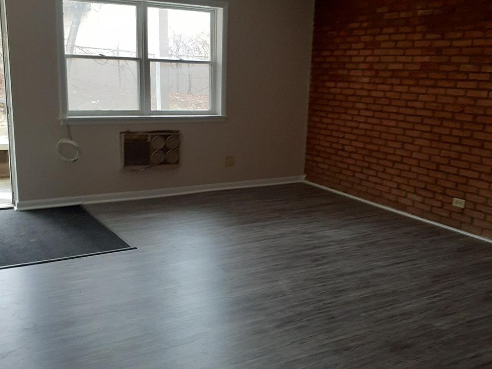 2nd image of 15 Lafayette St