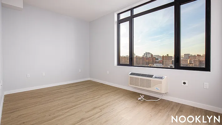 Bedroom, photo 1
