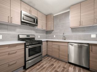 Lafayette Place, Los Angeles, CA 90019