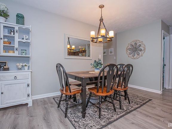 5th image of 6401 Highcroft Dr