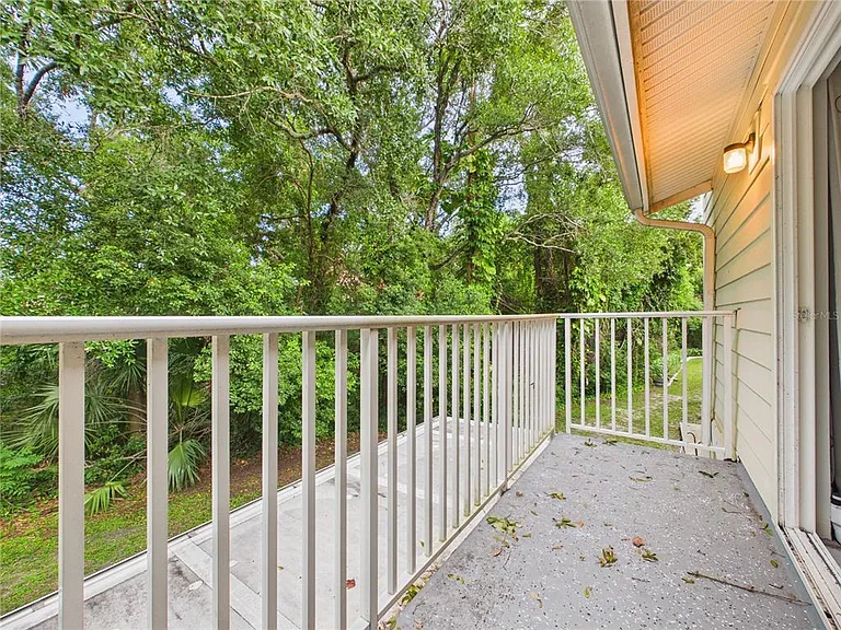 11239 Cedar Hollow Ln — Photo 19