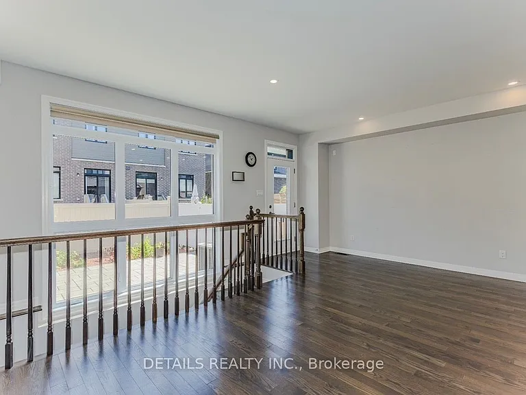 276 Avro Cir — Photo 14