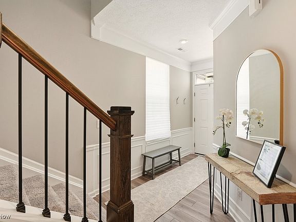 4th image of 850 Dipper Ln #5